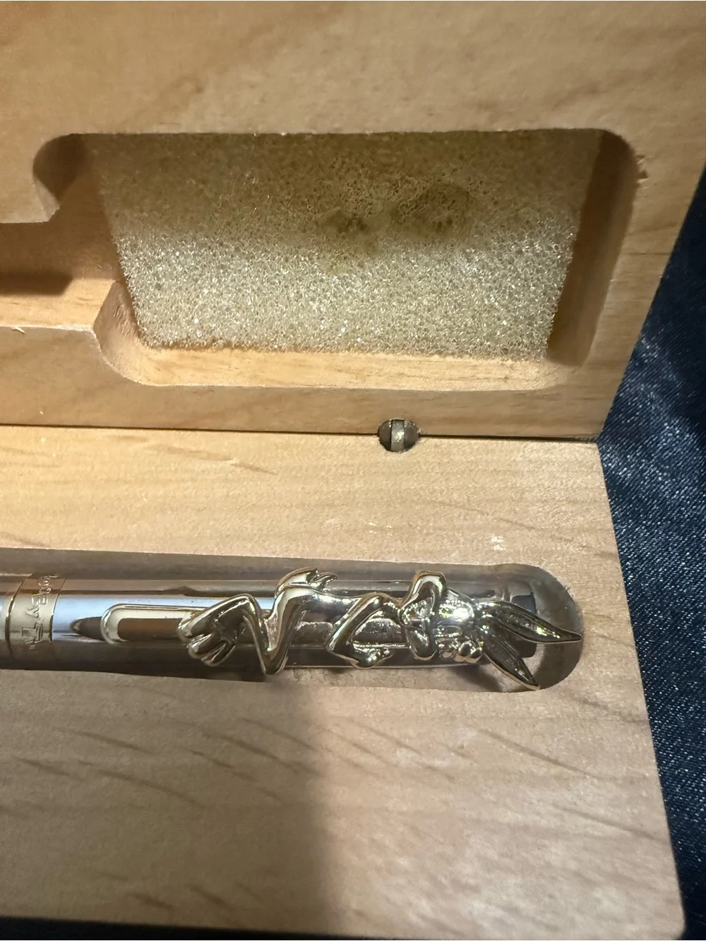 Vintage 1994 Looney Tunes Stylus Pen Pals Bugs Bunny Ball Point Pen Gold/Silver